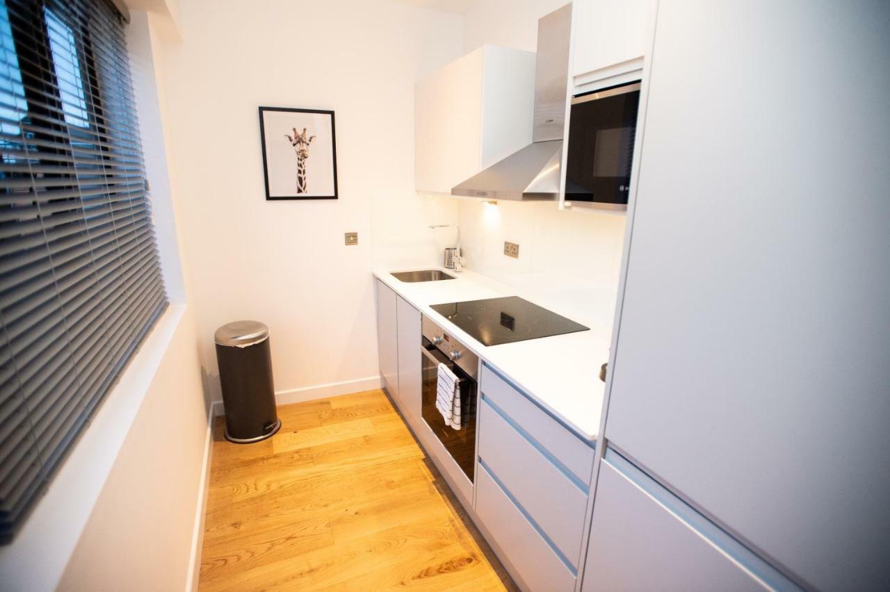 Stylish And Clean 1 Bed Apartment Maidenhead Town Center Exterior photo