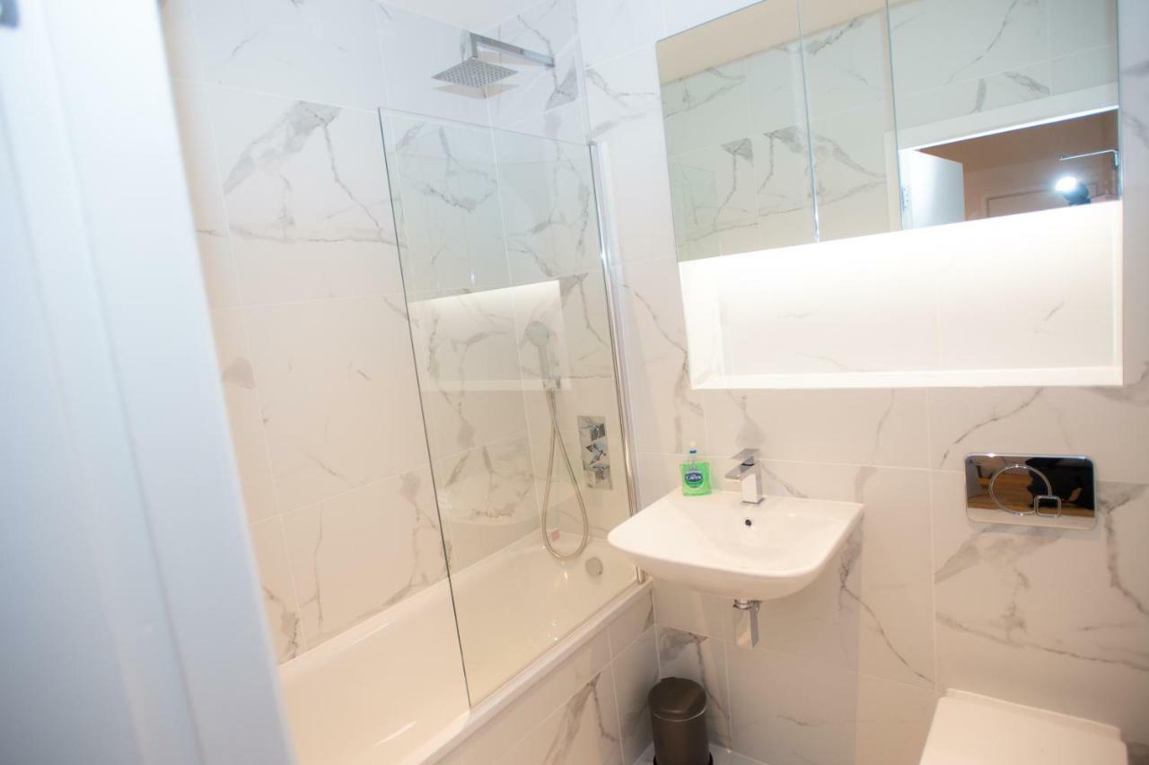 Stylish And Clean 1 Bed Apartment Maidenhead Town Center Exterior photo