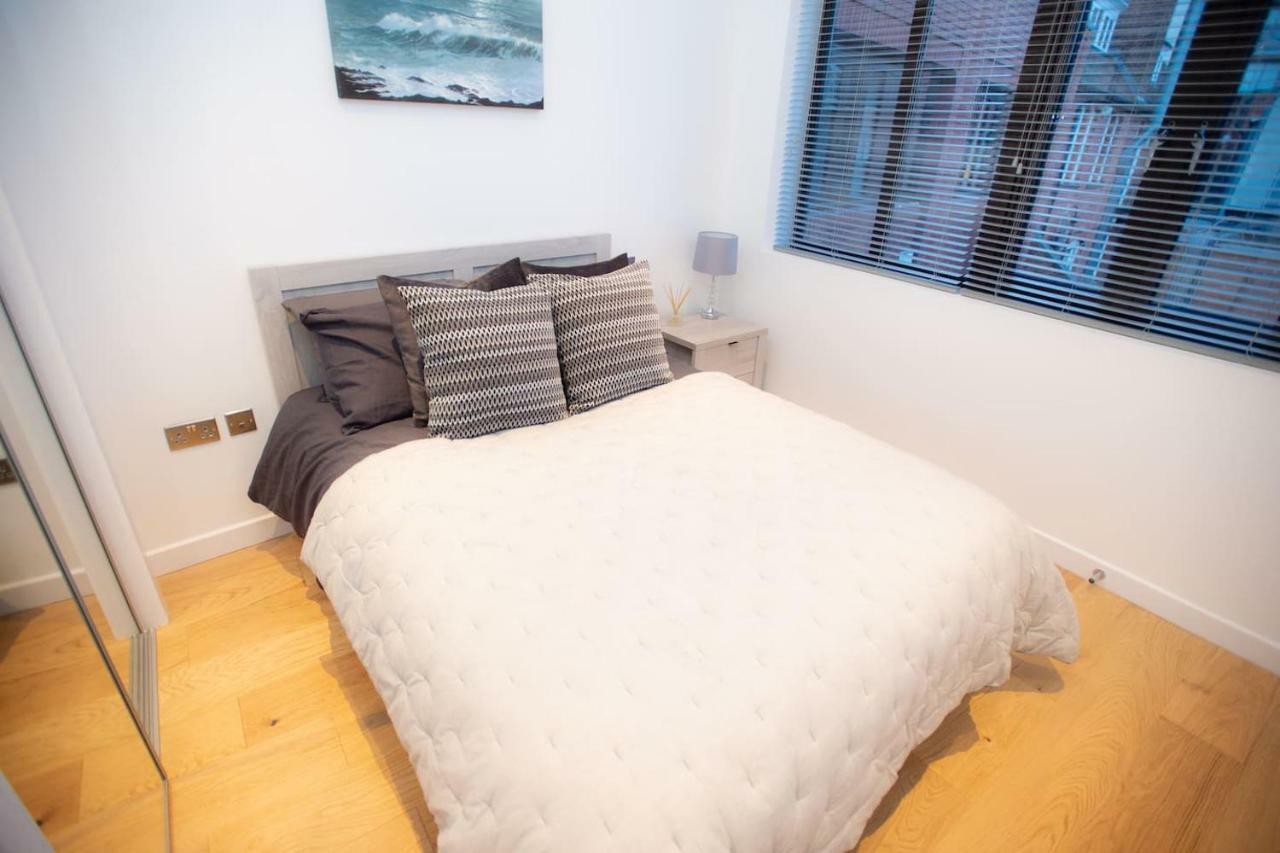 Stylish And Clean 1 Bed Apartment Maidenhead Town Center Exterior photo